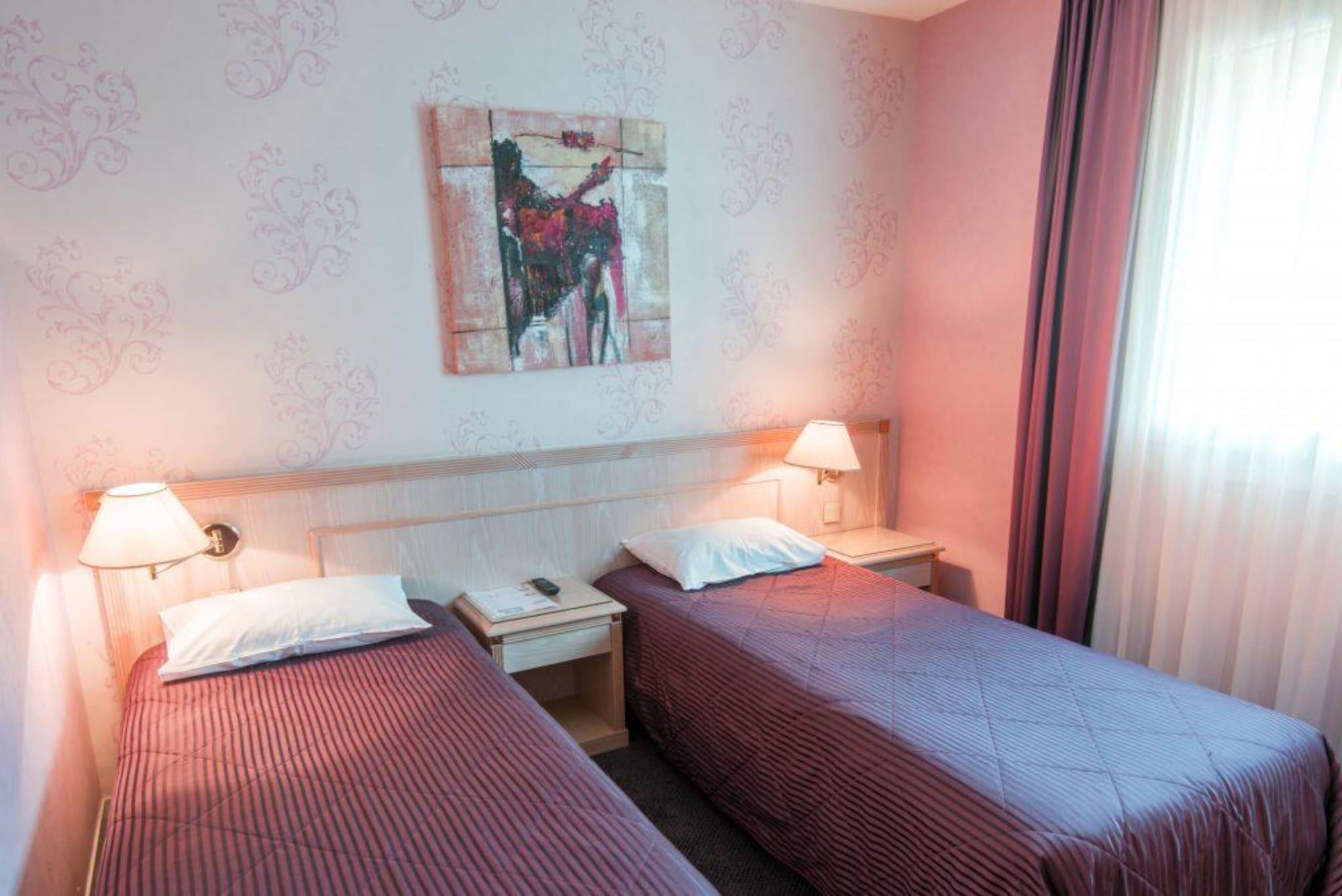 Le Manoir Hotel Orchies Kültér fotó
