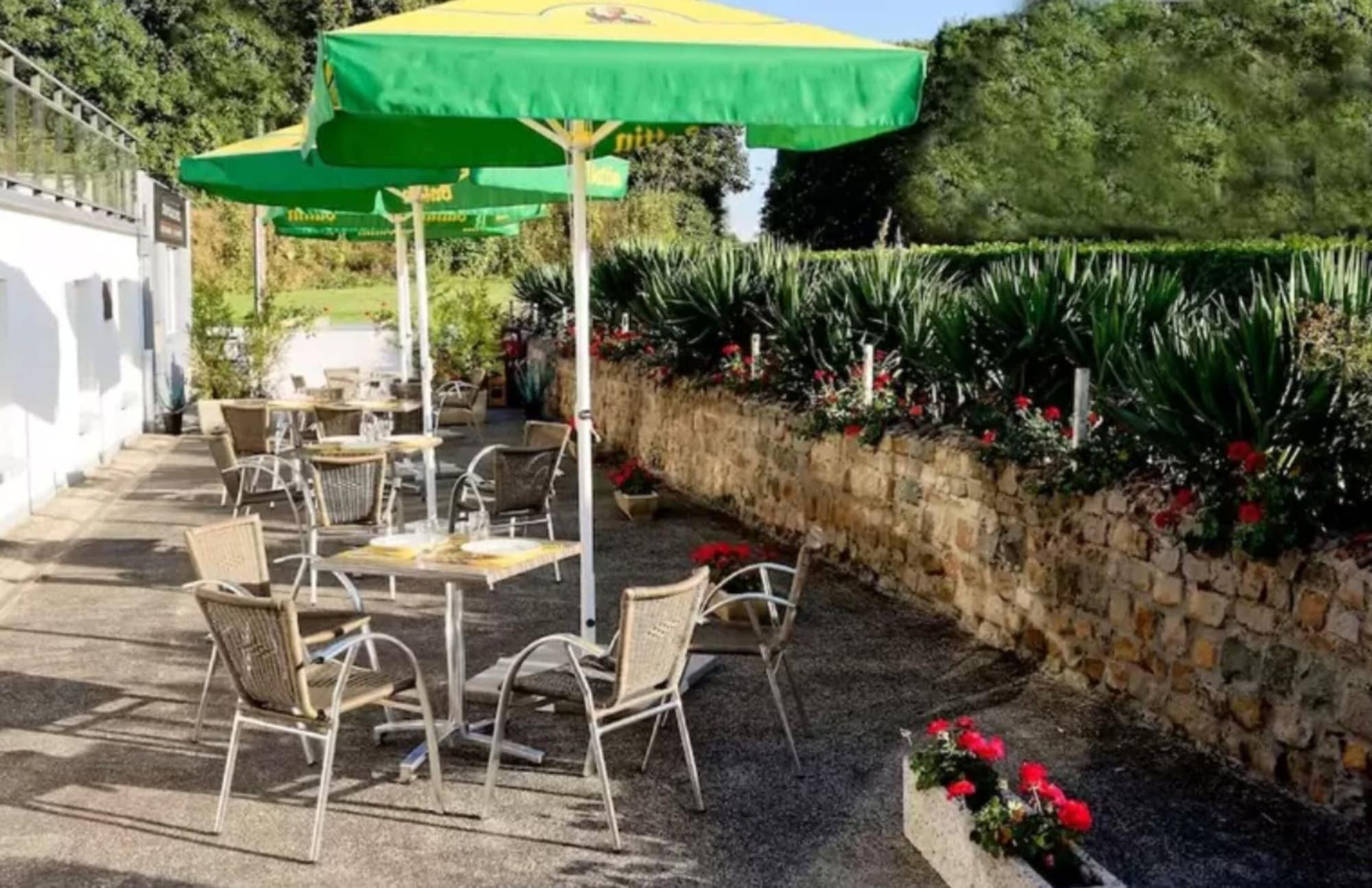 Le Manoir Hotel Orchies Kültér fotó